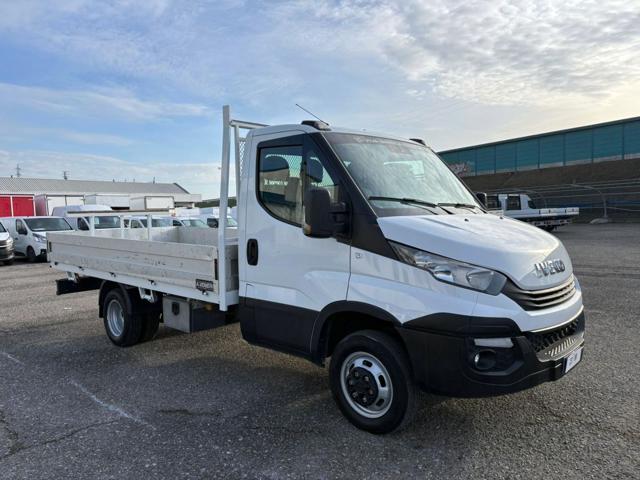 IVECO Daily usata, con Alzacristalli elettrici