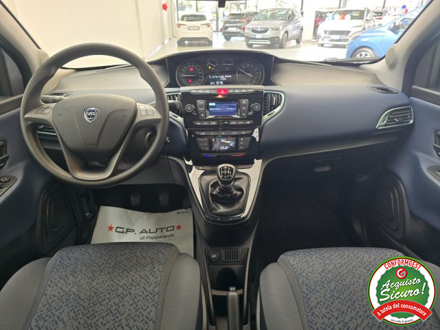 LANCIA Ypsilon usata, con Fendinebbia