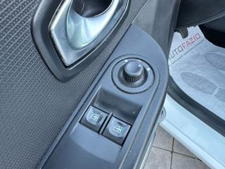 RENAULT Clio usata, con USB