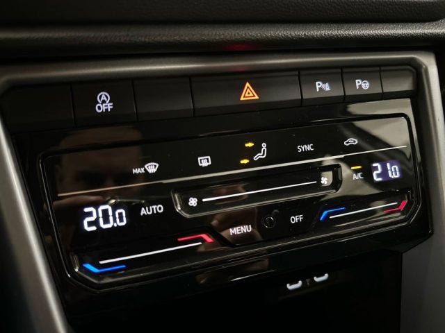 VOLKSWAGEN T-Roc usata, con USB