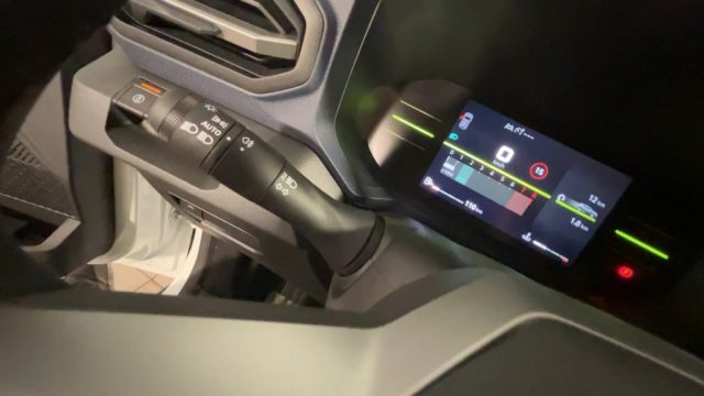 DACIA Duster usata, con USB