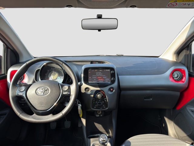 TOYOTA Aygo usata 11