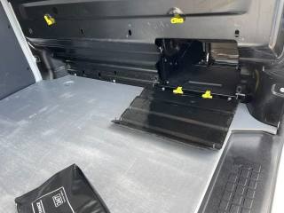 OPEL Vivaro usata, con Autoradio digitale