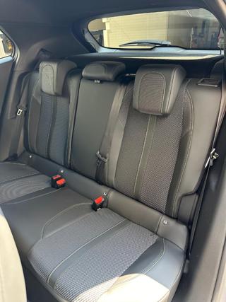 PEUGEOT 2008 usata, con Volante in pelle