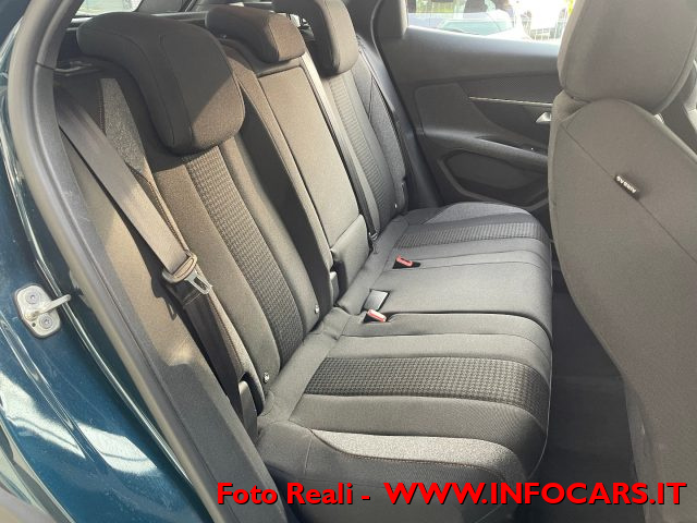 PEUGEOT 3008 usata, con Boardcomputer