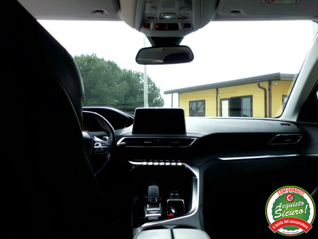 PEUGEOT 3008 usata, con Fendinebbia