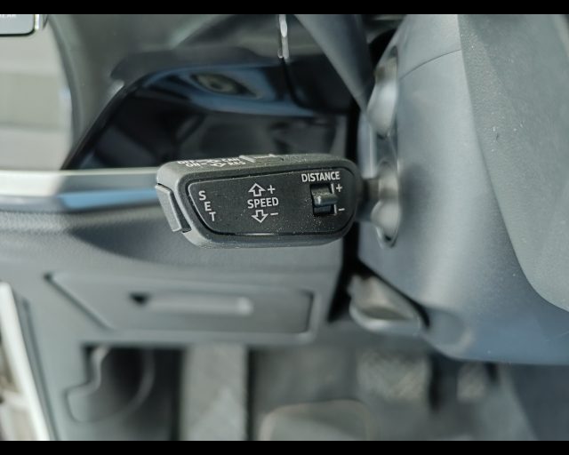 AUDI Q3 usata, con Airbag testa