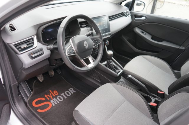 RENAULT Clio usata, con Autoradio