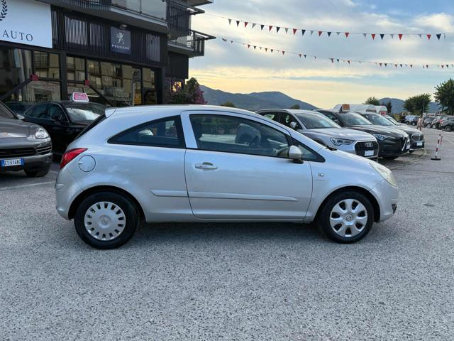 OPEL Corsa usata, con ESP