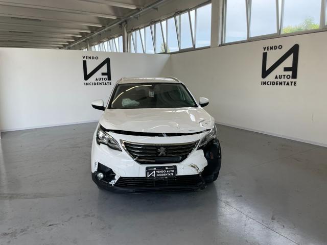 PEUGEOT 5008 usata, con Airbag
