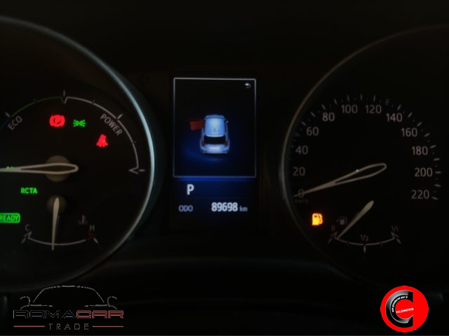 TOYOTA C-HR usata, con USB