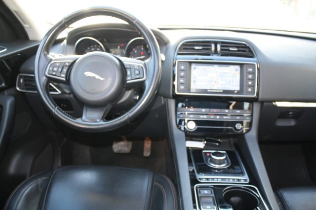 JAGUAR F-Pace usata, con ESP