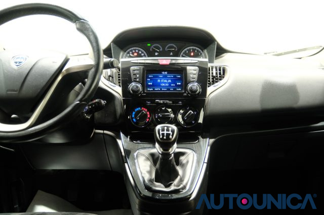 LANCIA Ypsilon usata, con Controllo trazione