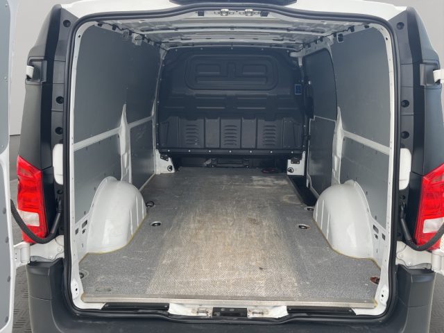 MERCEDES-BENZ Vito usata 14