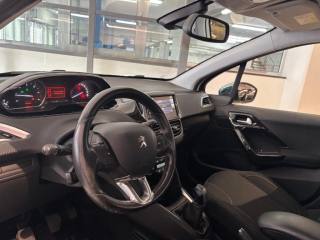 PEUGEOT 208 usata, con Autoradio