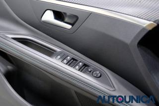 PEUGEOT 3008 usata, con Sensori di parcheggio anteriori