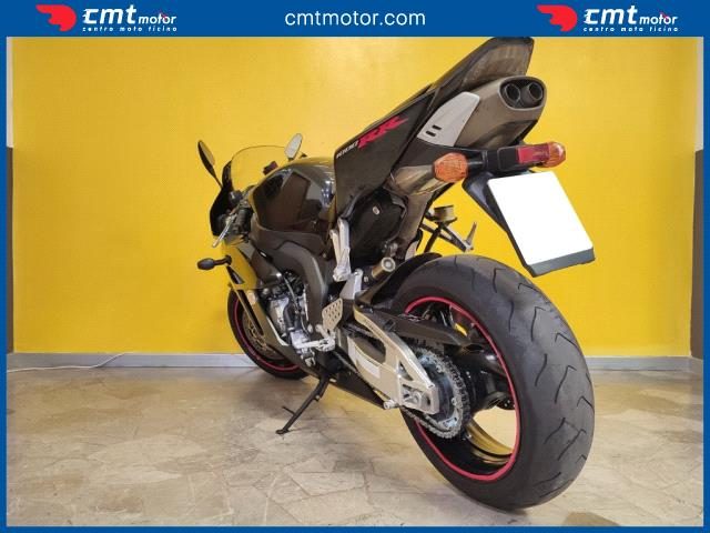 HONDA CBR 1000 RR usata 2