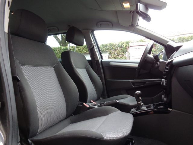 OPEL Astra usata, con Climatizzatore