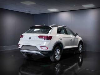 VOLKSWAGEN T-Roc usata, con Autoradio