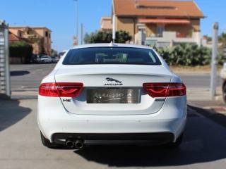 JAGUAR XE usata, con Autoradio