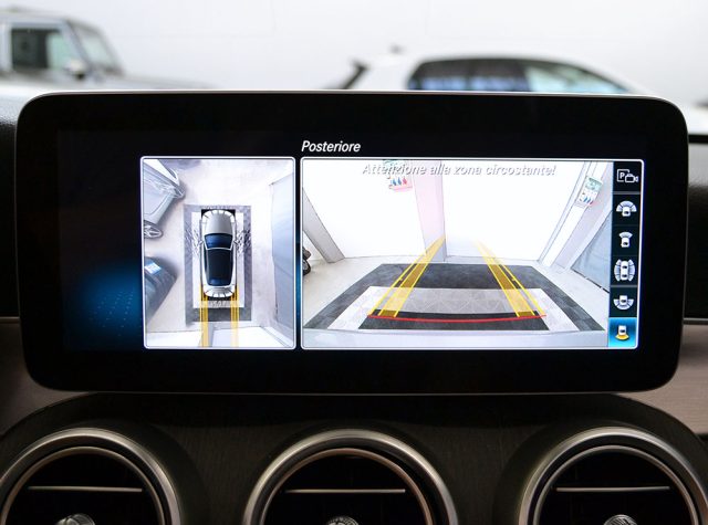 MERCEDES-BENZ C 180 usata, con Chiusura centralizzata