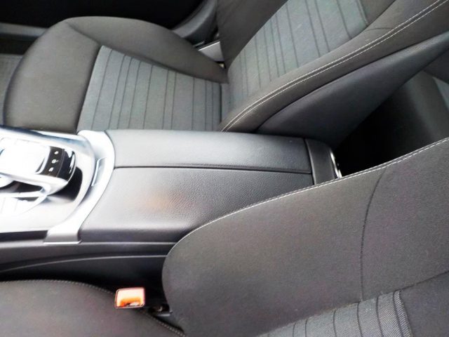 MERCEDES-BENZ C 180 usata, con MP3