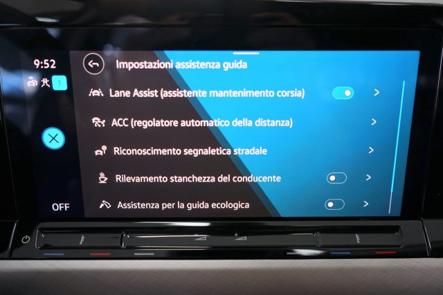 VOLKSWAGEN Golf usata, con Volante in pelle