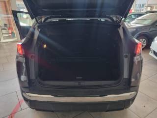 PEUGEOT 3008 usata, con Touch screen
