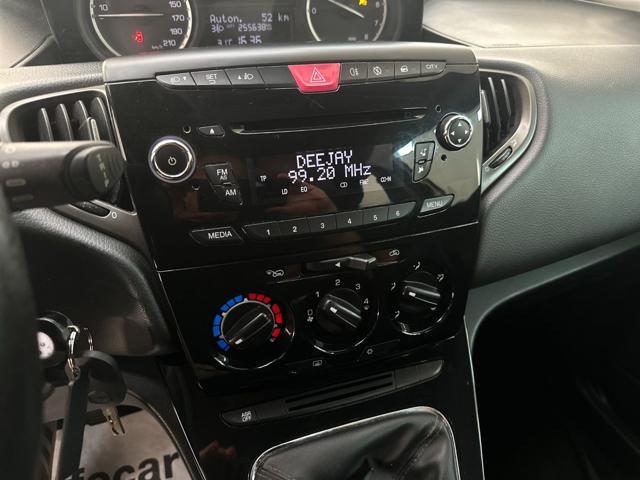 LANCIA Ypsilon usata, con Climatizzatore