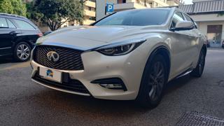 INFINITI Q30 usata, con Fendinebbia