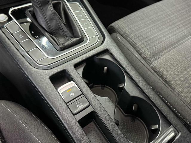 VOLKSWAGEN Passat Variant usata 18
