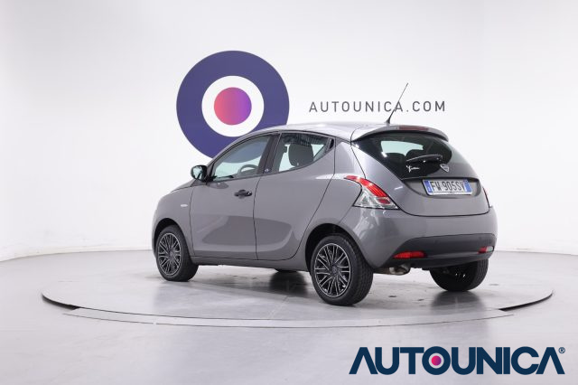 LANCIA Ypsilon usata, con Autoradio digitale