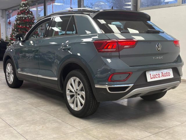 VOLKSWAGEN T-Roc usata, con Autoradio