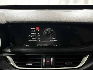 ALFA ROMEO Stelvio usata, con Autoradio digitale