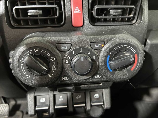 SUZUKI Jimny usata, con Frenata d