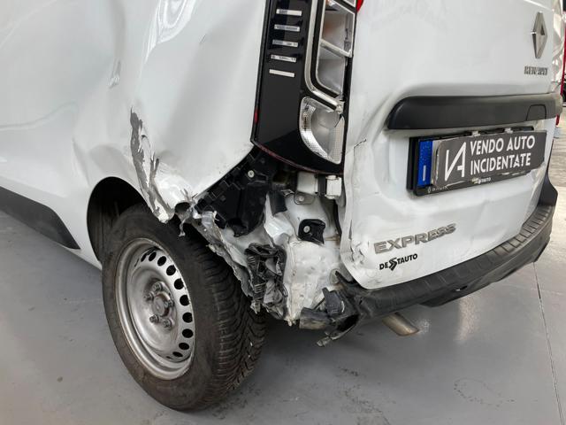 RENAULT Express usata, con Touch screen