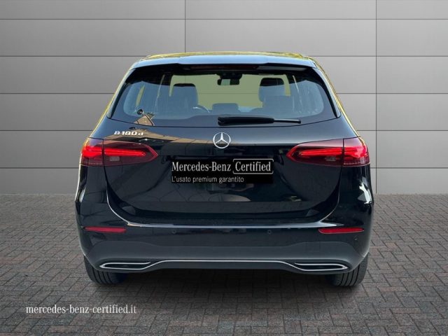MERCEDES-BENZ B 180 usata, con Alzacristalli elettrici