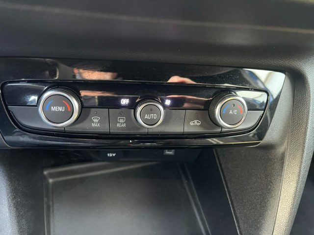 OPEL Corsa usata, con ESP