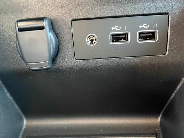 RENAULT Clio usata, con Bluetooth