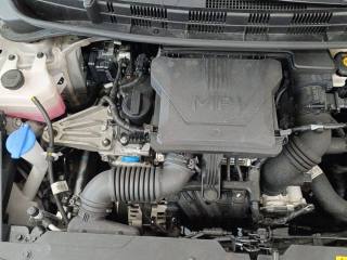 HYUNDAI i10 usata, con Controllo elettronico della corsia