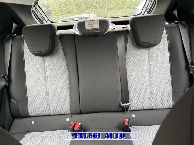 OPEL Corsa usata, con Touch screen