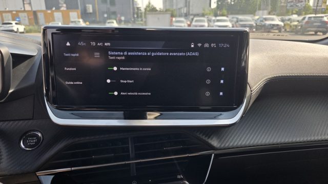 PEUGEOT 2008 usata, con Bluetooth