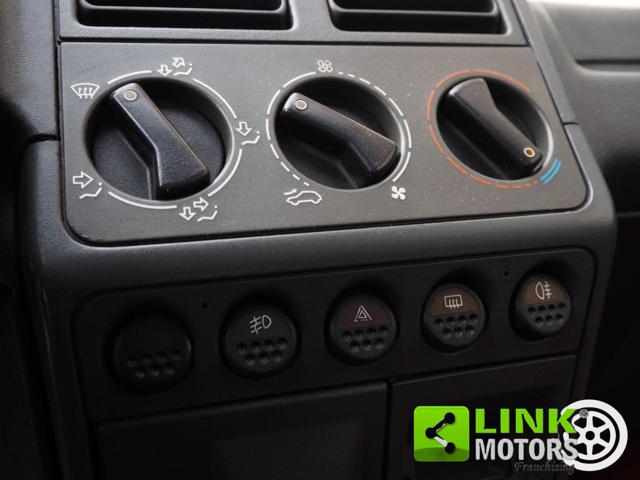 PEUGEOT 205 usata 12