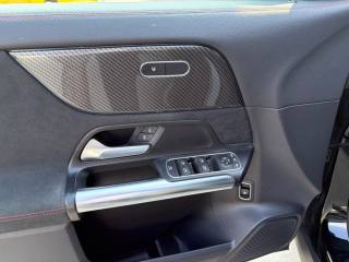MERCEDES-BENZ GLA 200 usata, con Controllo automatico clima