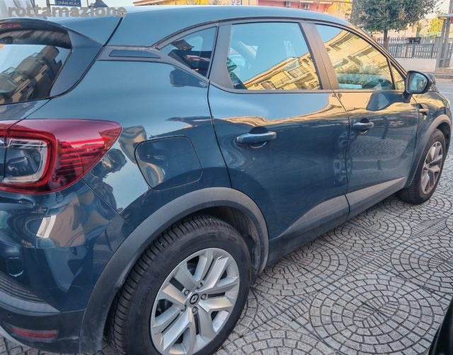 RENAULT Captur usata, con Autoradio