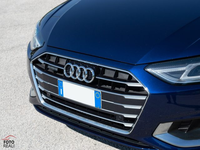 AUDI A4 usata, con Sensori di parcheggio posteriori