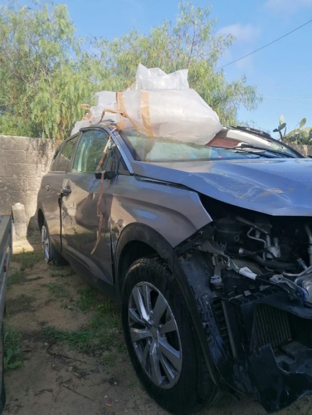 PEUGEOT 5008 usata, con Autoradio