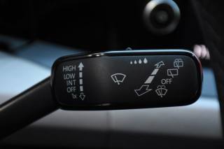 VOLKSWAGEN Golf usata, con Leve al volante