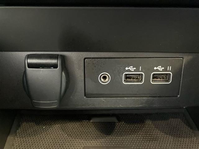RENAULT Clio usata, con Hill holder