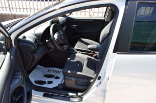 TOYOTA Yaris usata, con Cruise Control